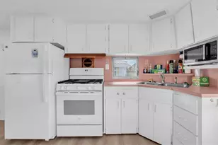 7801 34th Ave N, Saint Petersburg, FL 33710 - Photo 12