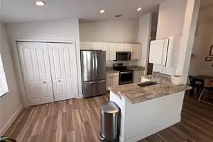 856 Rocky Mountain Ct, Valrico, FL 33594 - Photo 2