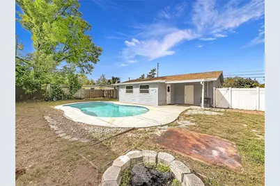 15525 Bedford Circle E, Clearwater, FL 33764 - Photo 4