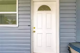 15525 Bedford Cir E, Clearwater, FL 33764 - Photo 8