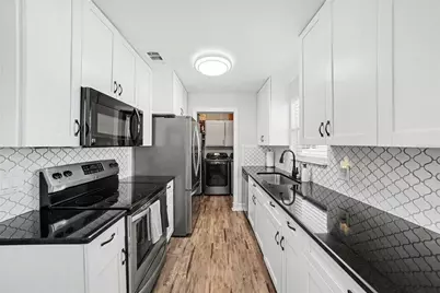 7004 N Cameron Avenue, Tampa, FL 33614 - Photo 14