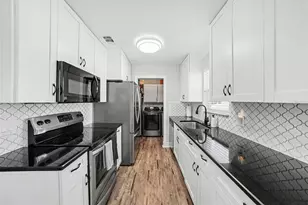 7004 N Cameron Ave, Tampa, FL 33614 - Photo 14