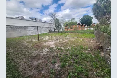 906 E 108th Avenue, Tampa, FL 33612 - Photo 12