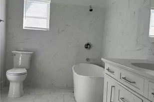 2403 Burns St, Lakeland, FL 33801 - Photo 10