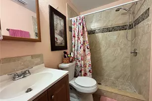 2715 Bel Aire Cir, Tampa, FL 33614 - Photo 20