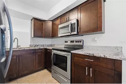 14011 Notreville Way, Tampa, FL 33624 - Photo 8