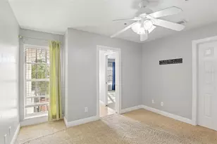 300 Valencia Cir, Saint Petersburg, FL 33716 - Photo 26
