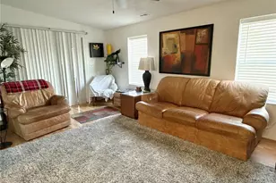 6907 Americana Dr NE, Saint Petersburg, FL 33702 - Photo 8