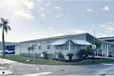 6907 Americana Drive NE #101, Saint Petersburg, FL 33702 - Photo 2