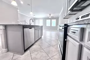 18604 Noble Caspian Dr, Lutz, FL 33558 - Photo 10