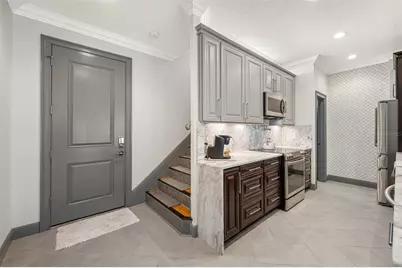 237 7th Avenue N #2, Saint Petersburg, FL 33701 - Photo 4