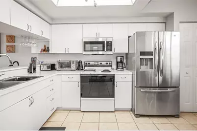 6399 Shoreline Drive #4305, Saint Petersburg, FL 33708 - Photo 4