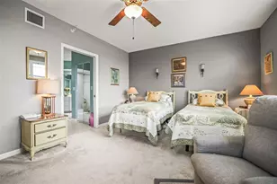 6399 Shoreline Dr, Saint Petersburg, FL 33708 - Photo 16