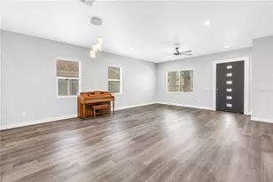 4320 56th Ave N, Saint Petersburg, FL 33714 - Photo 6