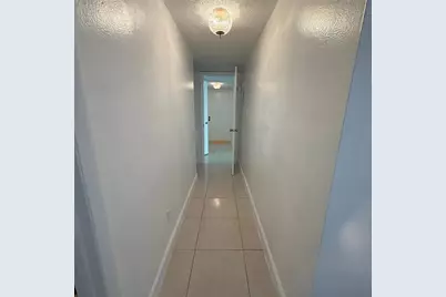 7522 Gallineta Court #7522, Tampa, FL 33615 - Photo 4