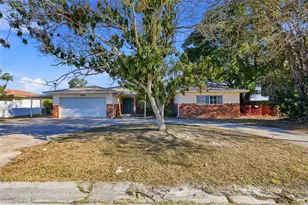 369 22nd Ave SE, Saint Petersburg, FL 33705 - Photo 2