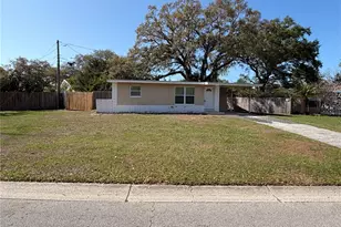 972 Cedarwood Ave, Dunedin, FL 34698 - Photo 1