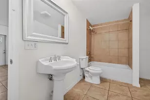105 W Columbus Dr, Tampa, FL 33602 - Photo 14