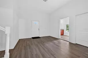 105 W Columbus Dr, Tampa, FL 33602 - Photo 6