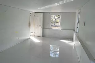 2635 9th Ave N, Saint Petersburg, FL 33713 - Photo 2