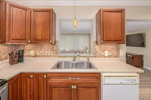 907 Hillside Terrace, Brandon, FL 33511 - Photo 10