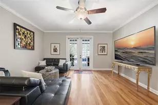 1605 Hidden Meadow Ct, Valrico, FL 33594 - Photo 4