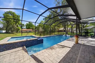 1605 Hidden Meadow Ct, Valrico, FL 33594 - Photo 16