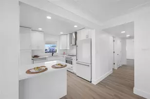 7930 Causeway Blvd S, Saint Petersburg, FL 33707 - Photo 16