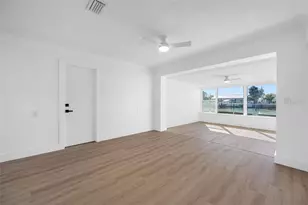 7930 Causeway Blvd S, Saint Petersburg, FL 33707 - Photo 10