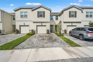 26008 Woven Wicker Bnd, Lutz, FL 33559 - Photo 2
