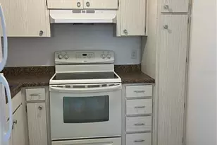 8701 4th St N, Saint Petersburg, FL 33702 - Photo 10