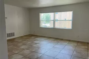 8701 4th St N, Saint Petersburg, FL 33702 - Photo 4