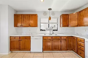 9613 Cypress Brook Rd, Tampa, FL 33647 - Photo 16