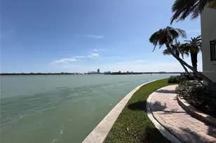 868 Bayway Blvd, Clearwater Beach, FL 33767 - Photo 4