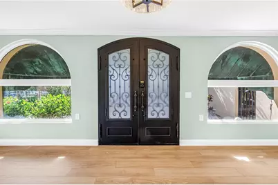 2410 Coffee Pot Boulevard NE, Saint Petersburg, FL 33704 - Photo 10