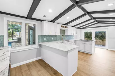 2410 Coffee Pot Boulevard NE, Saint Petersburg, FL 33704 - Photo 14