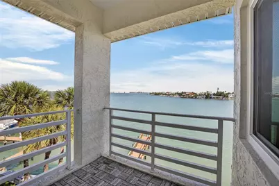 4639 Mirabella Court, Saint Pete Beach, FL 33706 - Photo 12