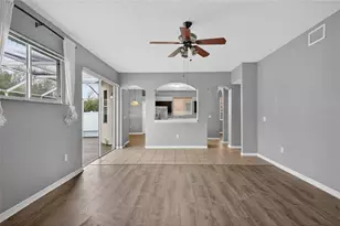 4210 Harbor Lake Dr, Lutz, FL 33558 - Photo 10