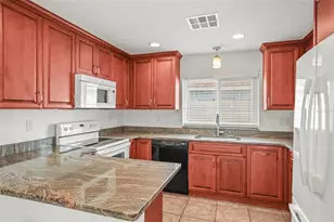 7955 Bayshore Dr, Seminole, FL 33776 - Photo 10