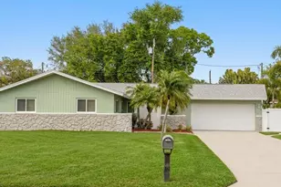 7955 Bayshore Dr, Seminole, FL 33776 - Photo 2