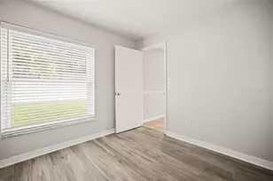 7955 Bayshore Dr, Seminole, FL 33776 - Photo 20