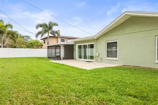 7955 Bayshore Dr, Seminole, FL 33776 - Photo 24