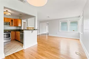 205 Garden Cir N, Dunedin, FL 34698 - Photo 6