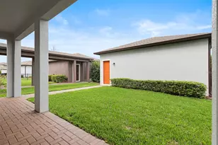 5707 Village Center Dr, Lithia, FL 33547 - Photo 32