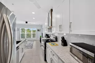 210 3rd Street W, Bradenton, FL 34205 - Photo 12