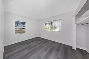 360 57th St N, Saint Petersburg, FL 33710 - Photo 22