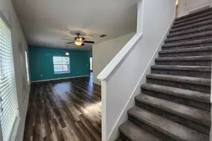 949 Seminole Sky Dr, Ruskin, FL 33570 - Photo 4