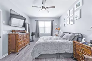 16320 Bridgewalk Dr, Lithia, FL 33547 - Photo 4