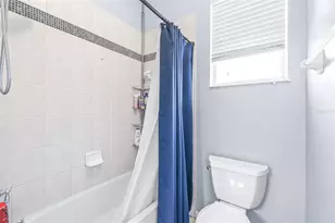 16320 Bridgewalk Dr, Lithia, FL 33547 - Photo 32