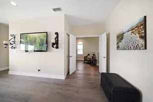 8685 E Bay Dr, Treasure Island, FL 33706 - Photo 26